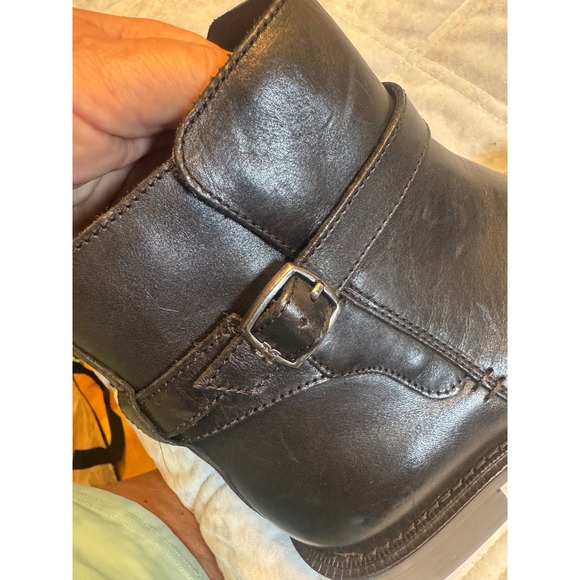 Sam Edelman Black Leather Ankle Boots Size 6.5M Buckle Strap Detail Side Zip - Picture 7 of 7